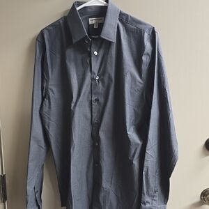 Men's Gray Button-Up Shirt